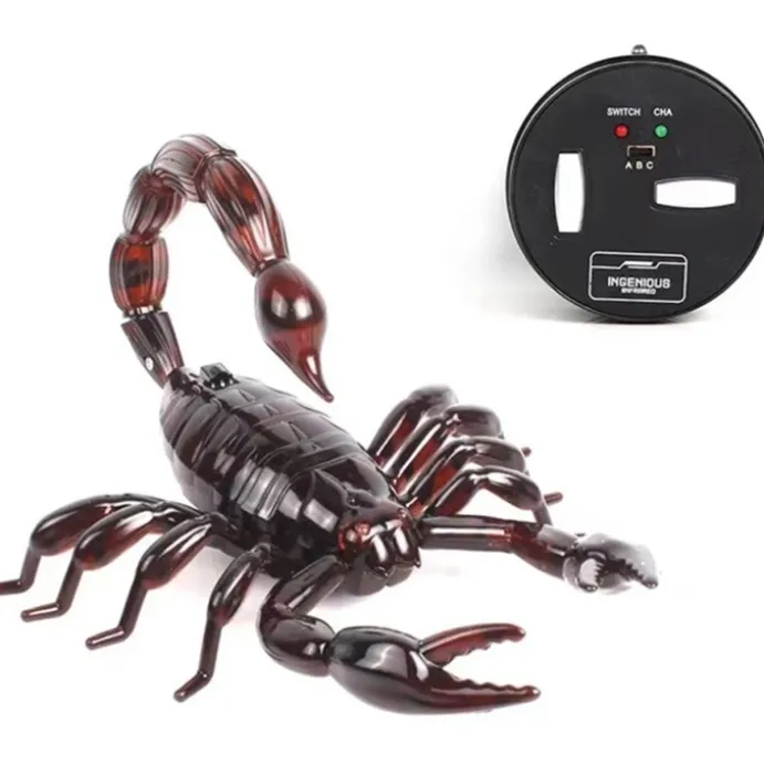 Fjärstyrd scorpion